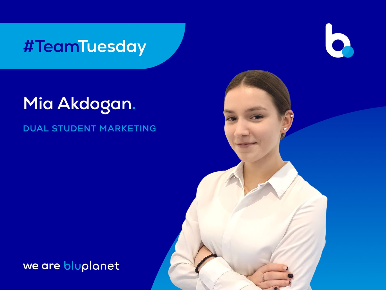 Team Tuesday x Mia Akdogan